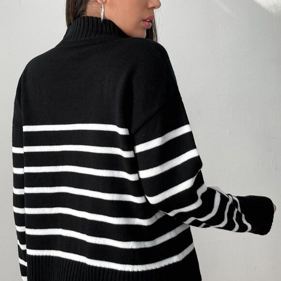 Black And White Preppy Womens Stripe Pattern Half Zipper Drop Shoulder Sweater - Picture 2 of 5